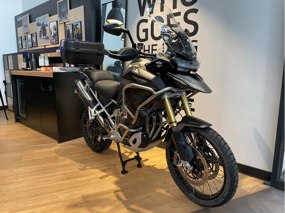 TRIUMPH TIGER 1200 RALLY EXPLORER - 2900 KMS - FEVRIER 2025