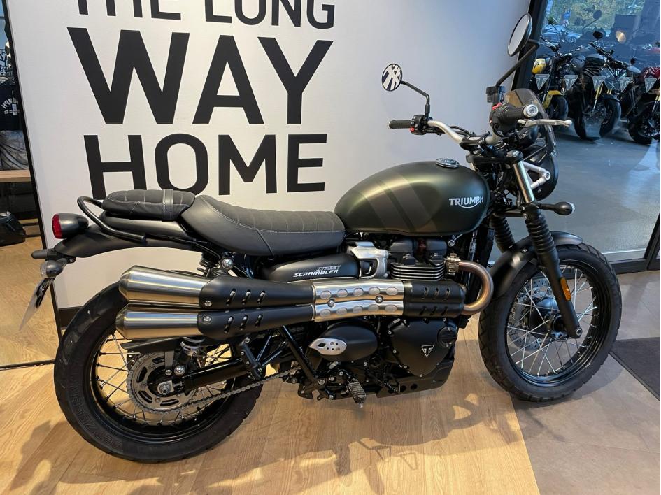 TRIUMPH STREET SCRAMBLER 900 1ERE MAIN 9100KMS SEPTEMBRE 2022 BRIDABLE A2