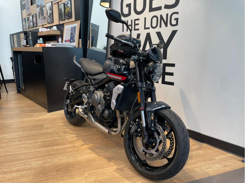 TRIUMPH TRIDENT 660 - BRIDABLE A2 - 1 500 KMS - AOUT 2021- 1 ERE MAIN
