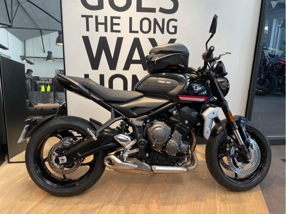 TRIUMPH TRIDENT 660 - BRIDABLE A2 - 1 500 KMS - AOUT 2021- 1 ERE MAIN