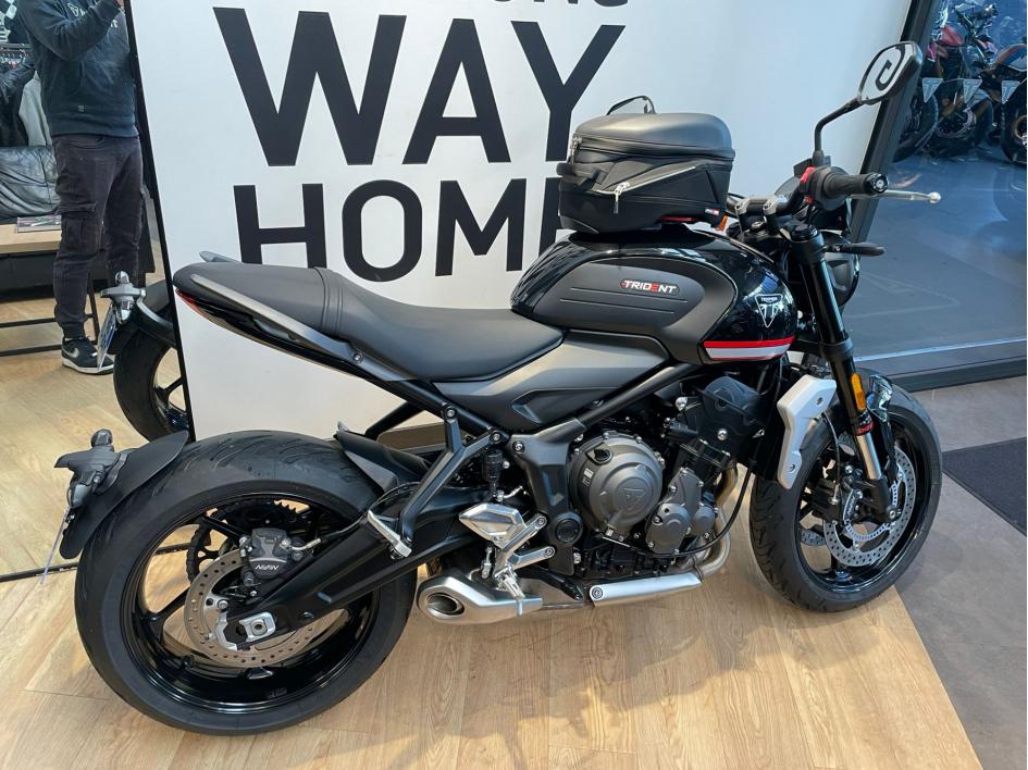 TRIUMPH TRIDENT 660 - BRIDABLE A2 - 1 500 KMS - AOUT 2021- 1 ERE MAIN