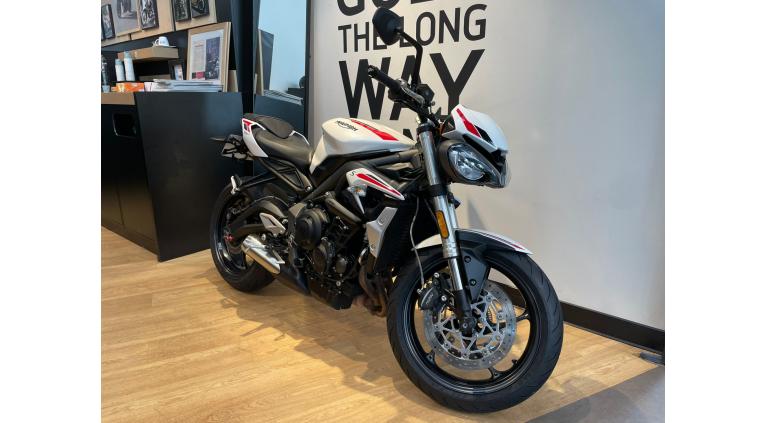 TRIUMPH STREET TRIPLE 660 S A2