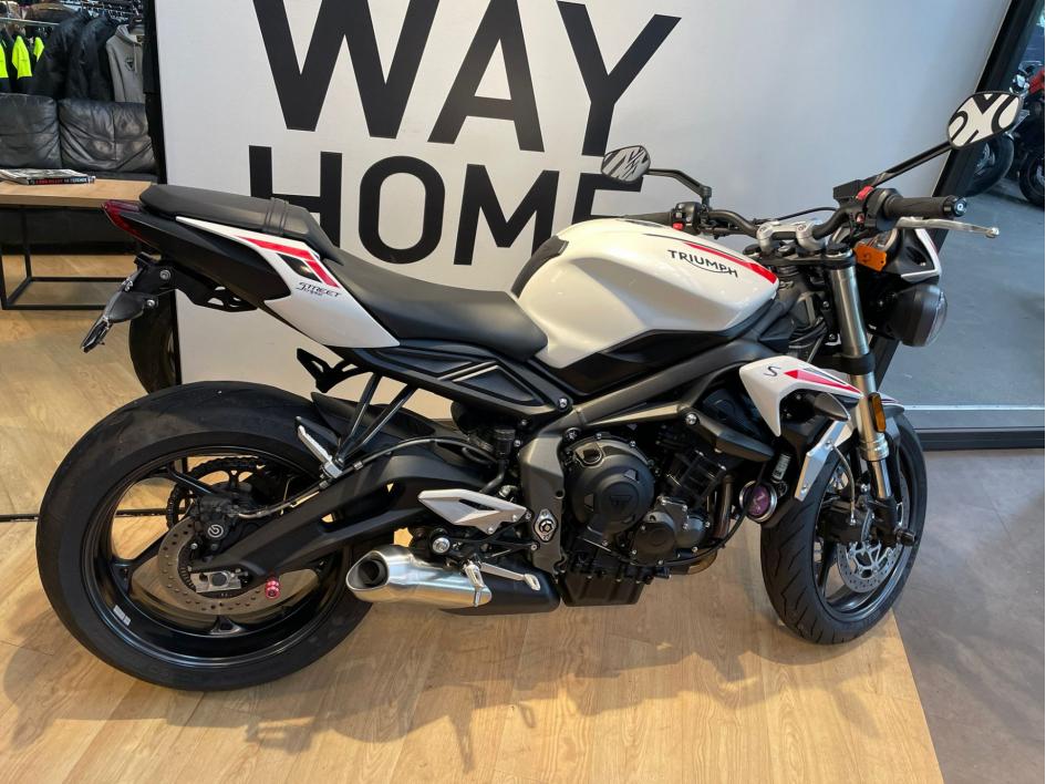 TRIUMPH STREET TRIPLE 660 S A2 - BRIDEE A2 - 20 700 KMS - FEVRIER 2021