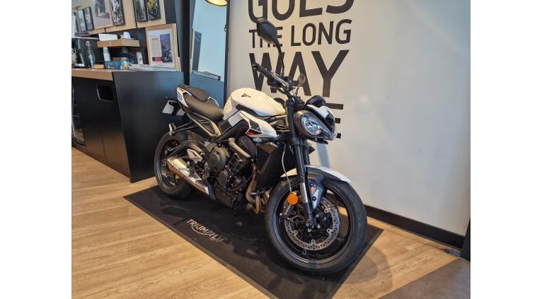 TRIUMPH STREET TRIPLE 765 R A2