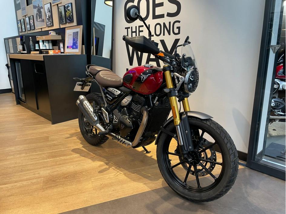 TRIUMPH Scrambler 400 X - 8200 KMS - MARS 2024 - 1ERE MAIN
