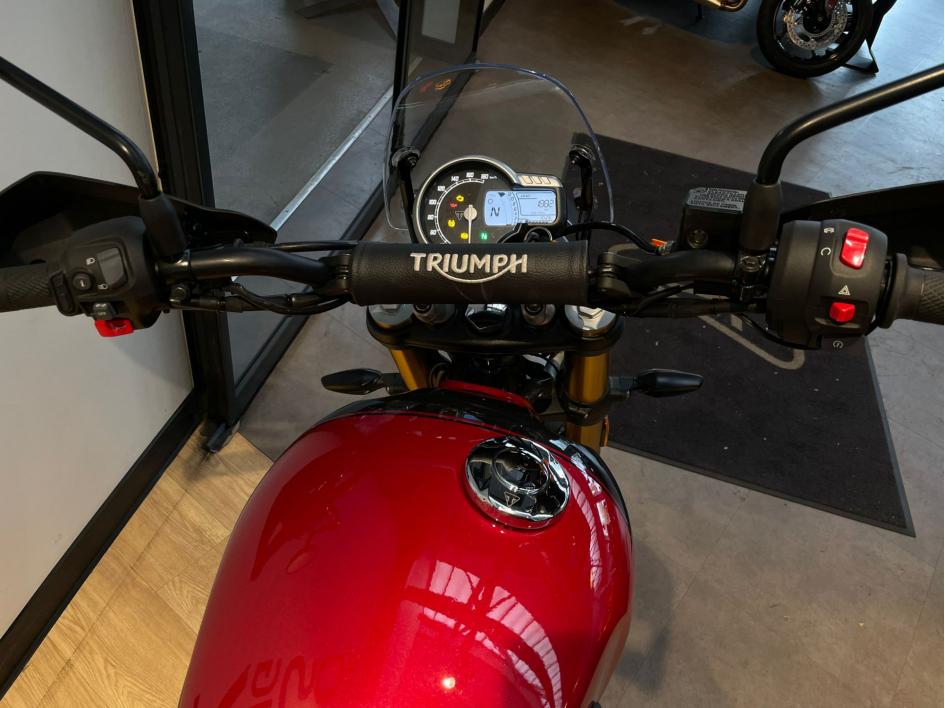 TRIUMPH Scrambler 400 X - 8200 KMS - MARS 2024 - 1ERE MAIN