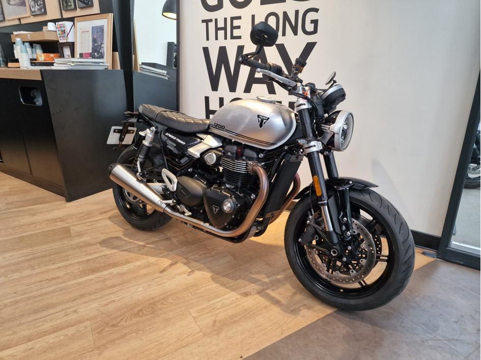 TRIUMPH SPEED TWIN 1200 DEPOT VENTE MARS 2025