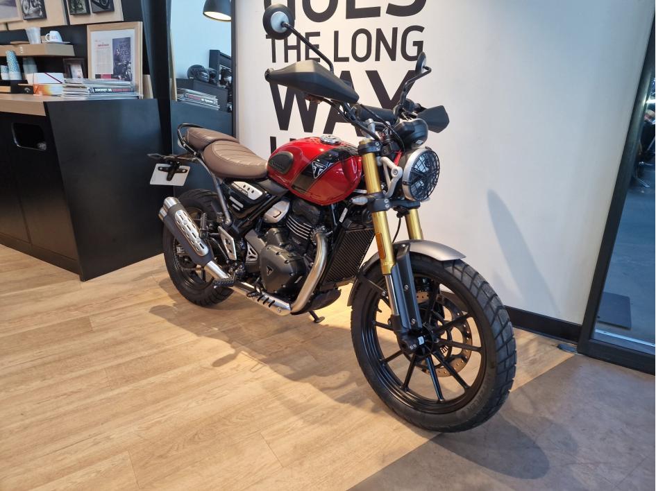 TRIUMPH SCRAMBLER  400 X 200KM 06/2025