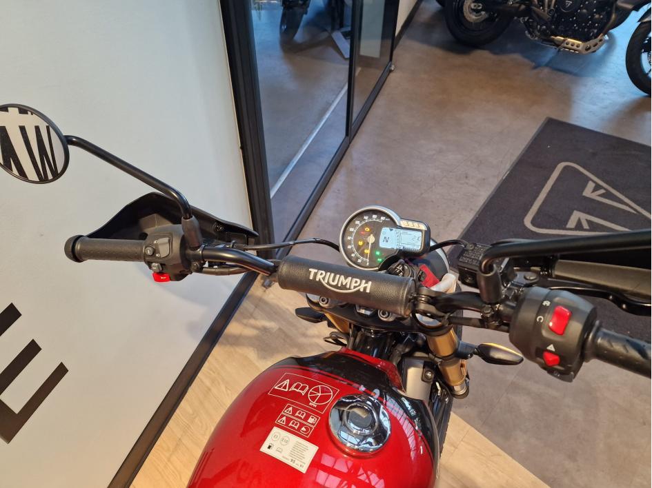 TRIUMPH SCRAMBLER  400 X 200KM 06/2025