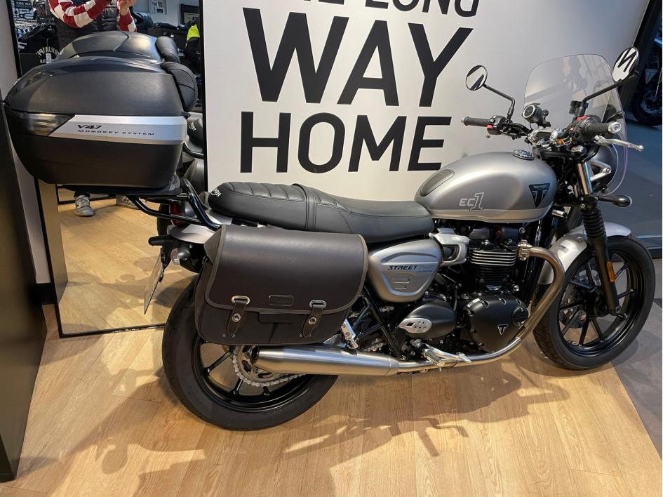 TRIUMPH STREET TWIN 900 EC1 Edition 07/22 1ERE MAIN 4350KMS DEPOT VENTE BRIDABLE A2