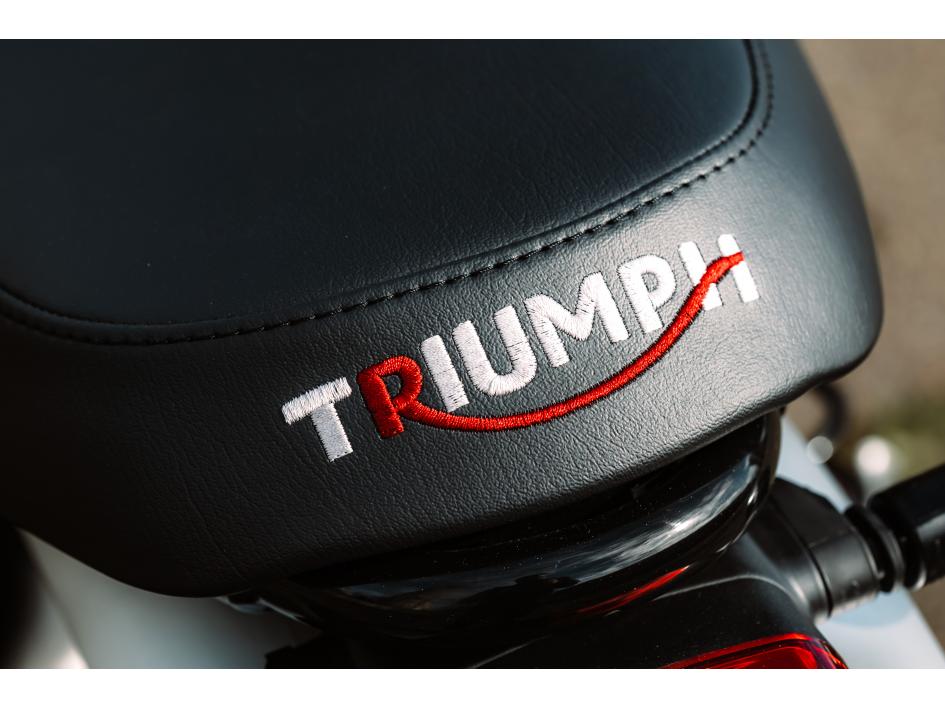 SPEED TWIN 1200 STEALTH EDITION