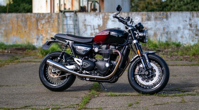 SPEED TWIN 1200 STEALTH EDITION