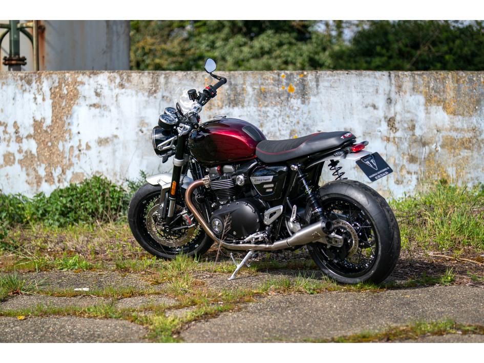 SPEED TWIN 1200 STEALTH EDITION