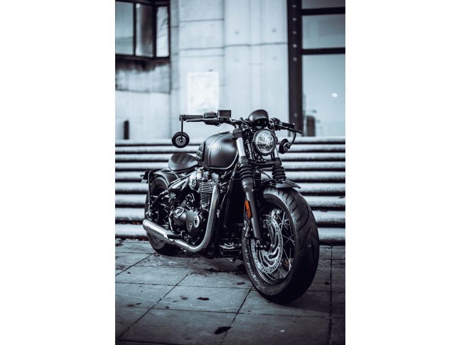 BOBBER BLACK