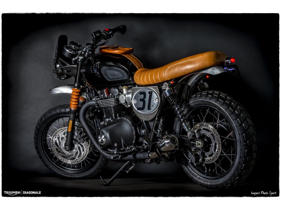 BONNEVILLE T120 BLACK
