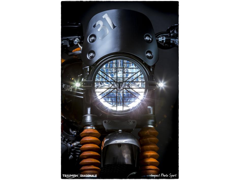 BONNEVILLE T120 BLACK