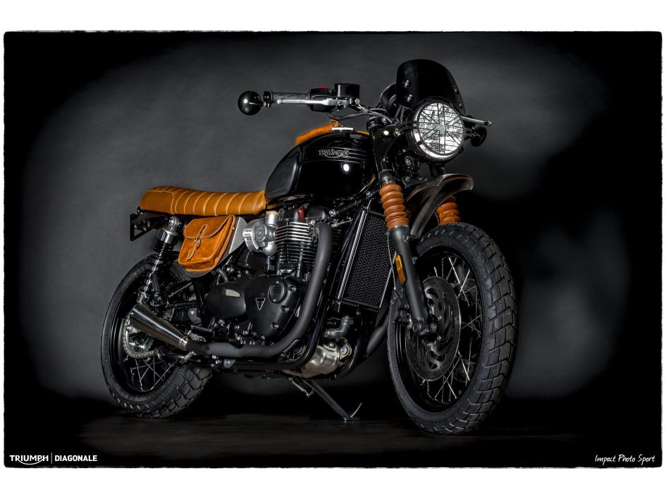 BONNEVILLE T120 BLACK