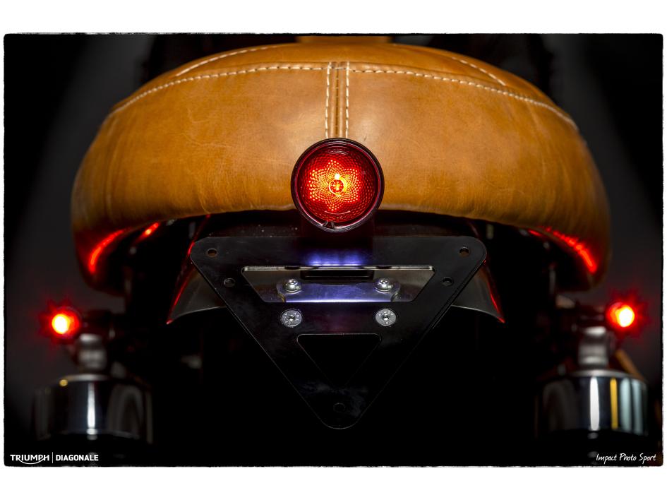 BONNEVILLE T120 BLACK