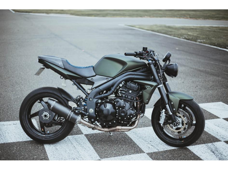 Speed Triple Matt Khaki Green