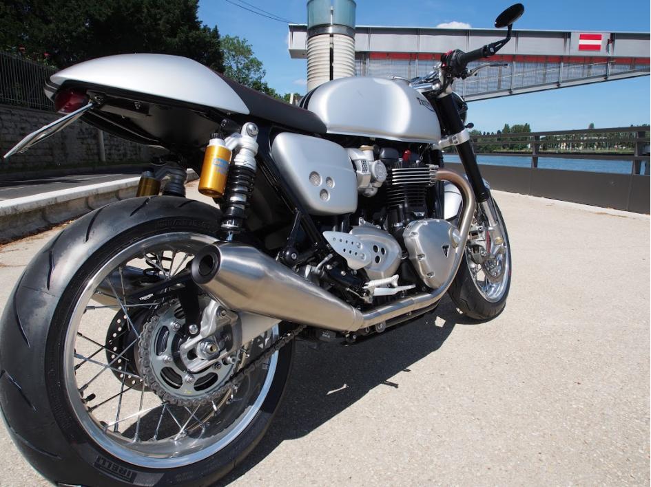 THRUXTON R 1200