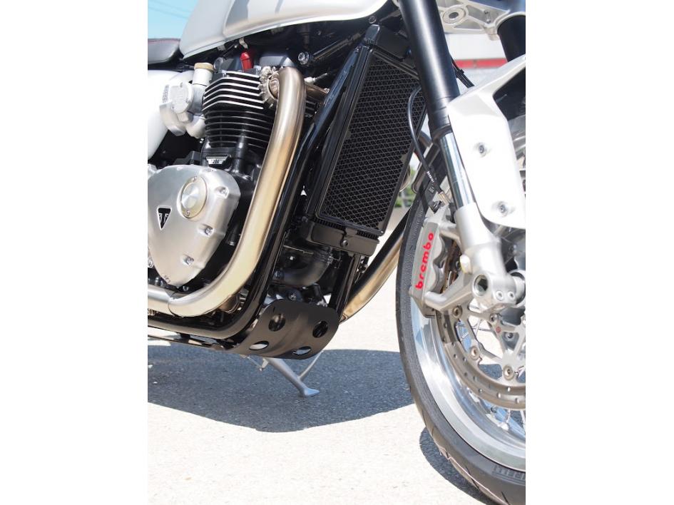 THRUXTON R 1200
