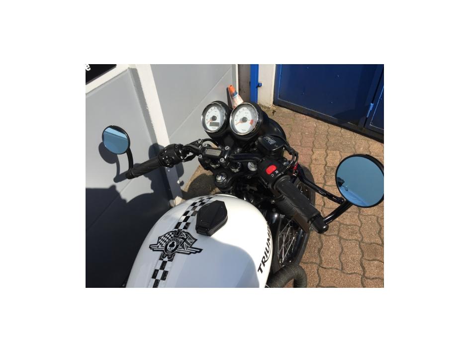 THRUXTON ACE CAFE