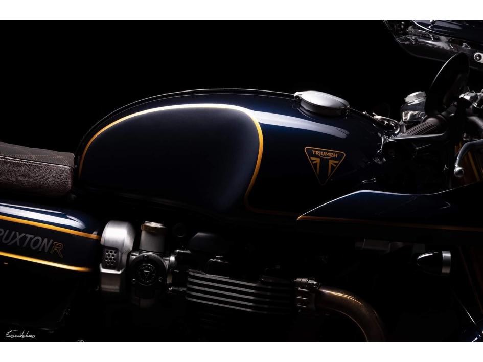 THRUXTON R DEEP BLUE 