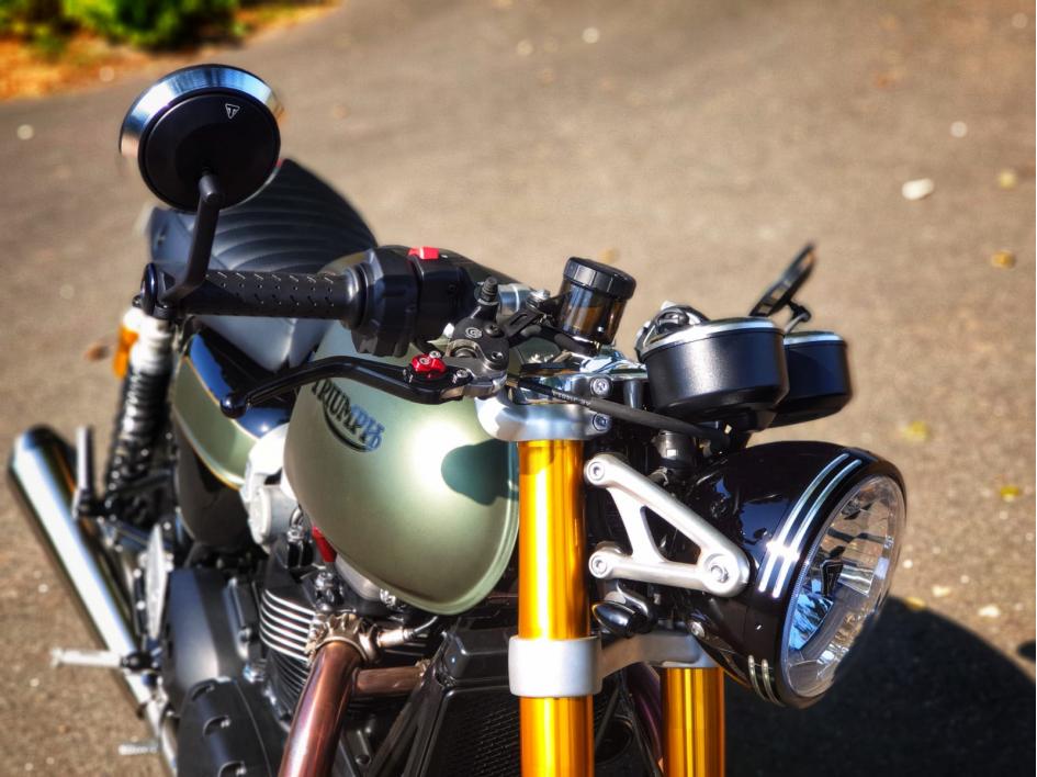 Thruxton RS Matt Khaki Green