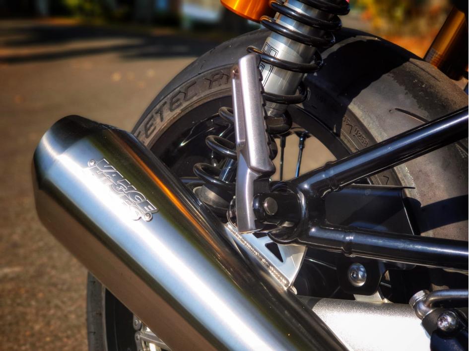 Thruxton RS Matt Khaki Green
