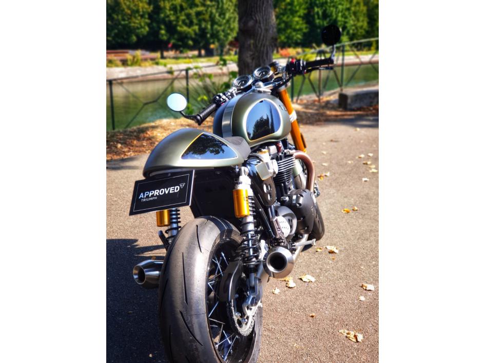 Thruxton RS Matt Khaki Green
